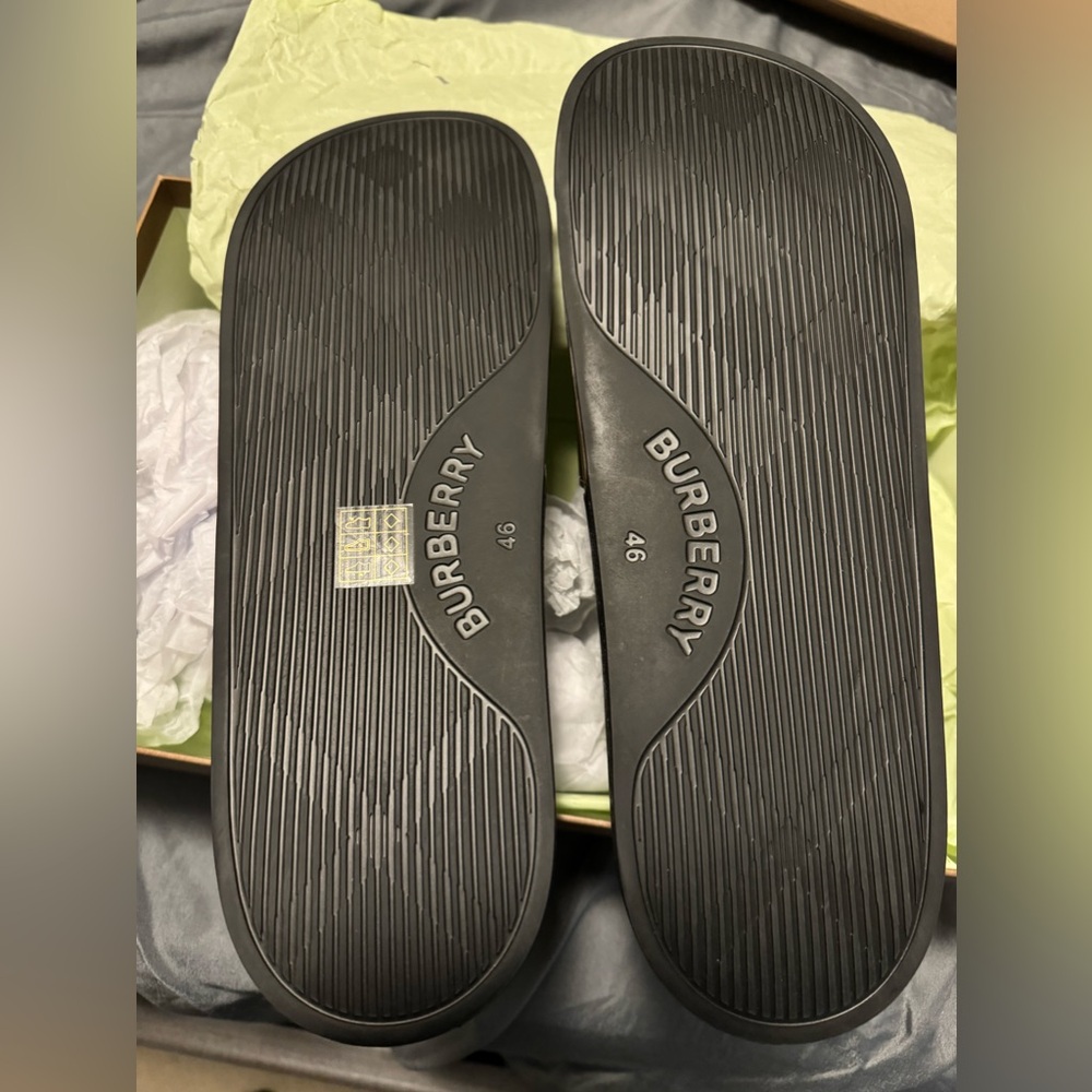 burberry Furley Check pool slide